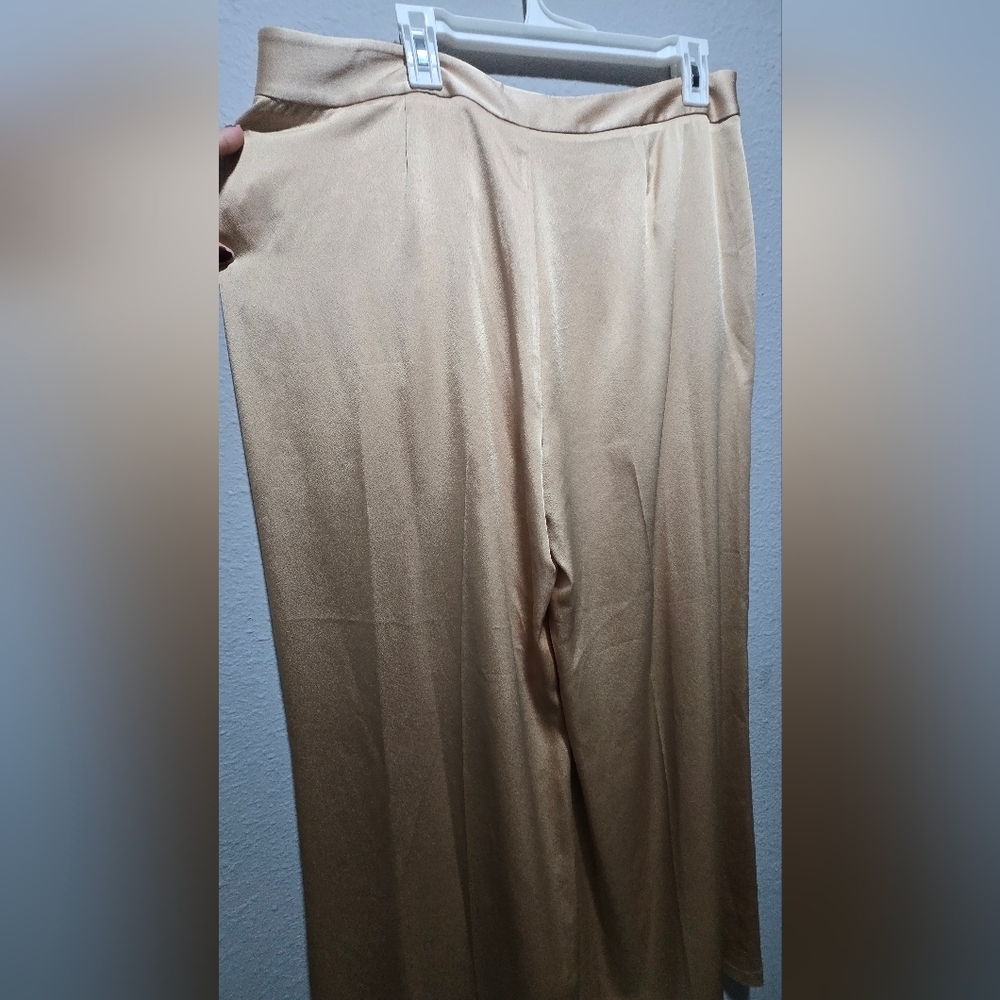 L'AGENCE Aubrie Mid Rise Wide Leg Satin Pant Latte Size 12 - Picture 9 of 16